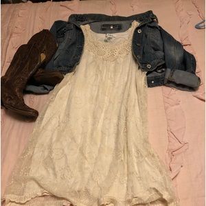 🔥🔥5/$50🔥🔥Lace shift dress